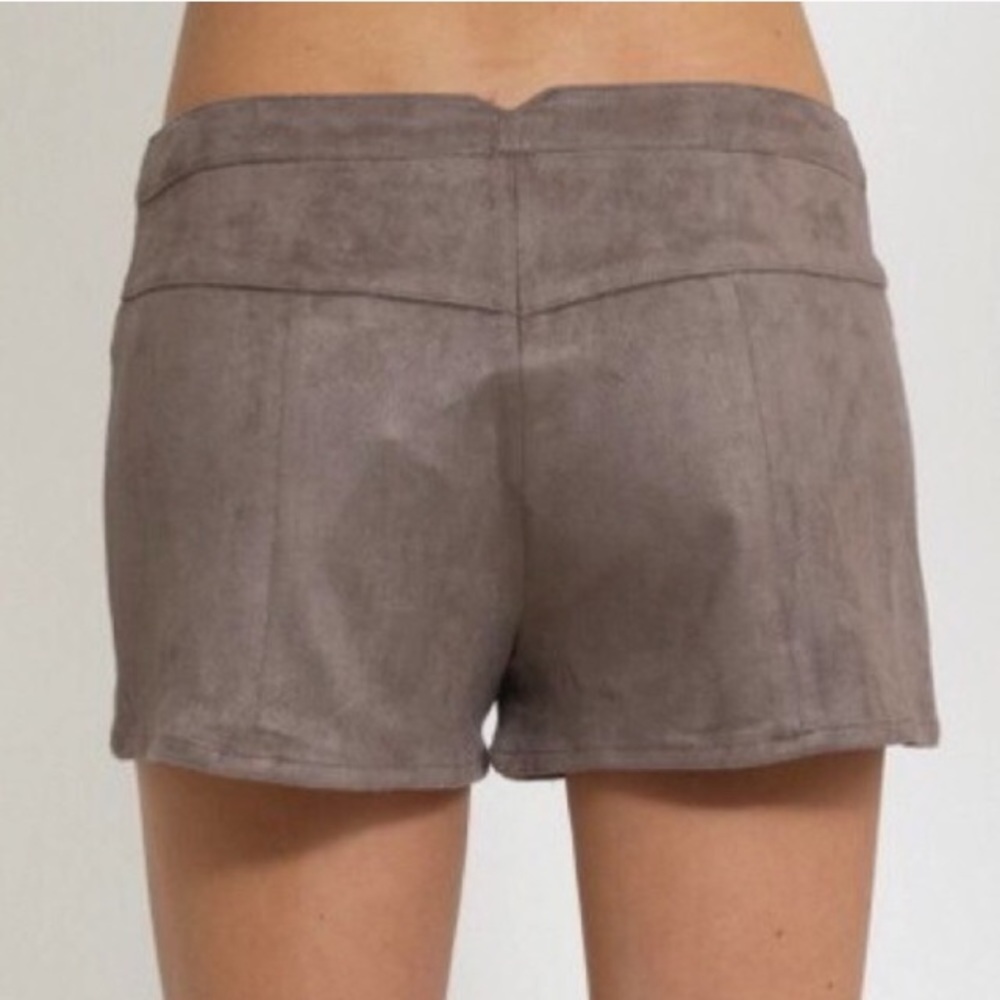 SUEDE SHORTS - Picture 4 of 5